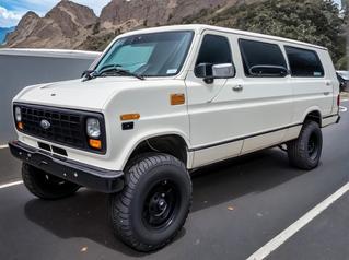1986 Ford E-350 Econoline Club Wagon